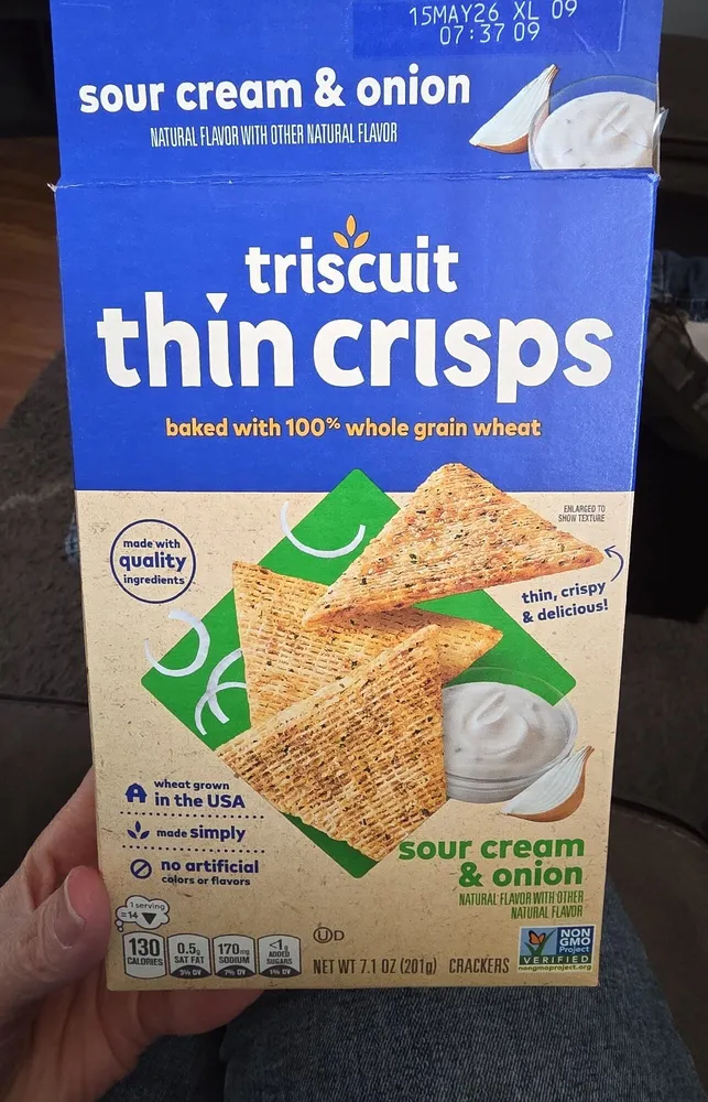 thin crisps sour cream & onion