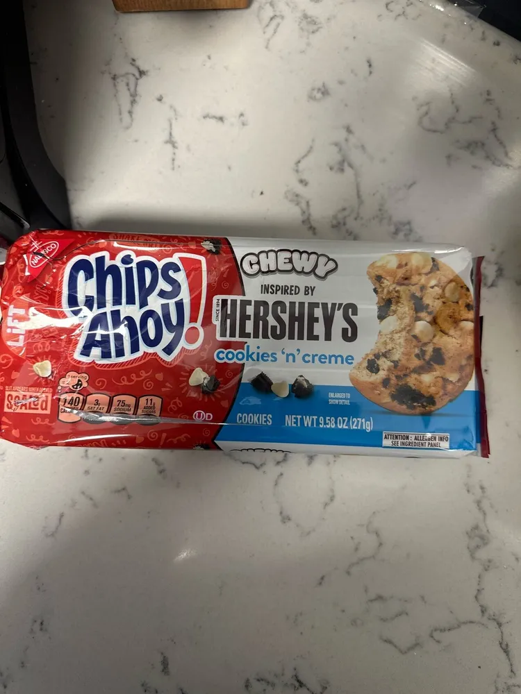 Chips Ahoy! Chewy Hershey's Cookies 'n' Creme Cookies