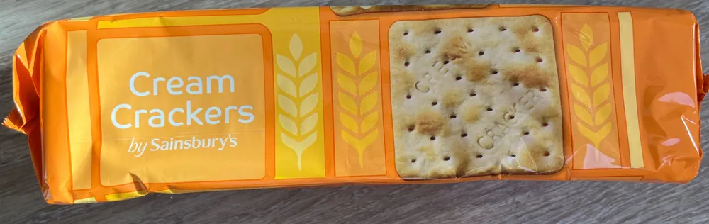 Cream crackers