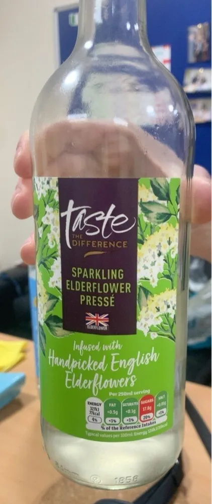 Sparkling elderflower pressé