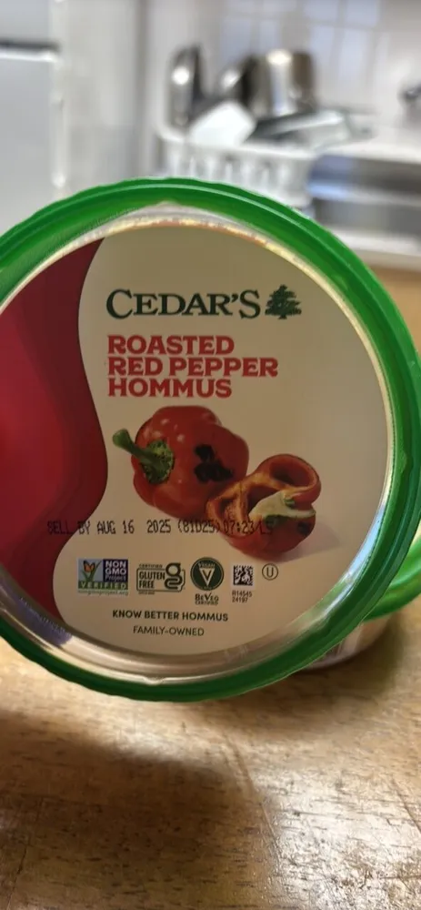 ROASTED RED PEPPER HOMMUS