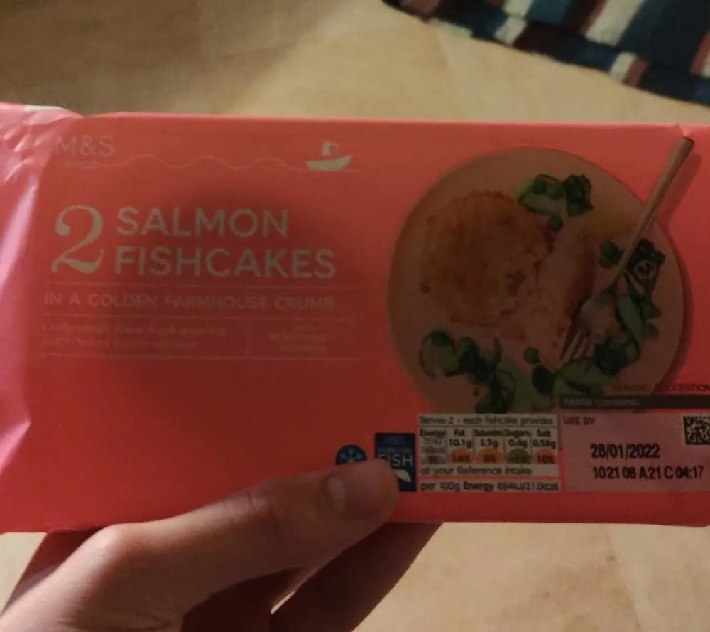 Salmon fishcakes in golden farmhouse crumb