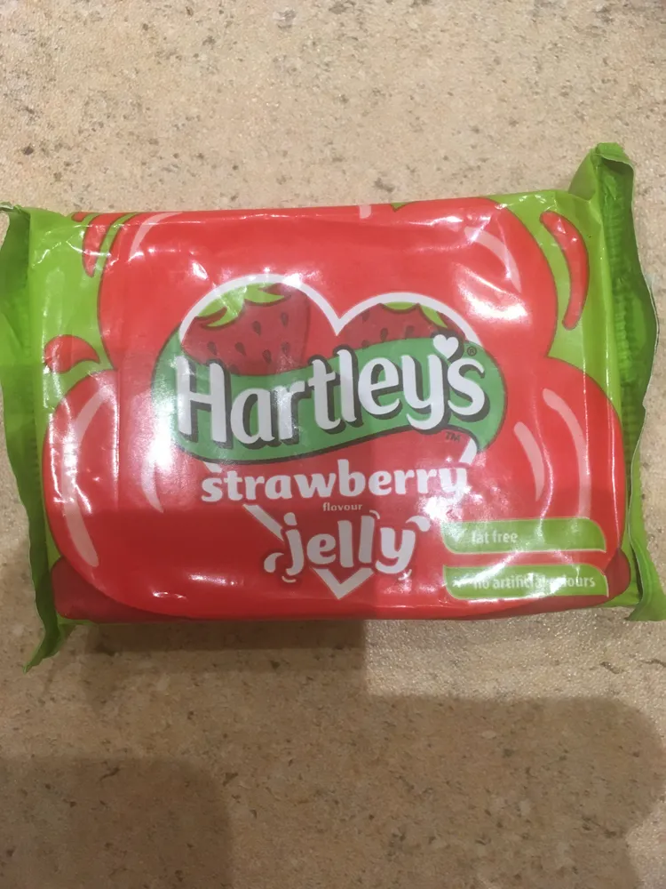 Strawberry flavour jelly