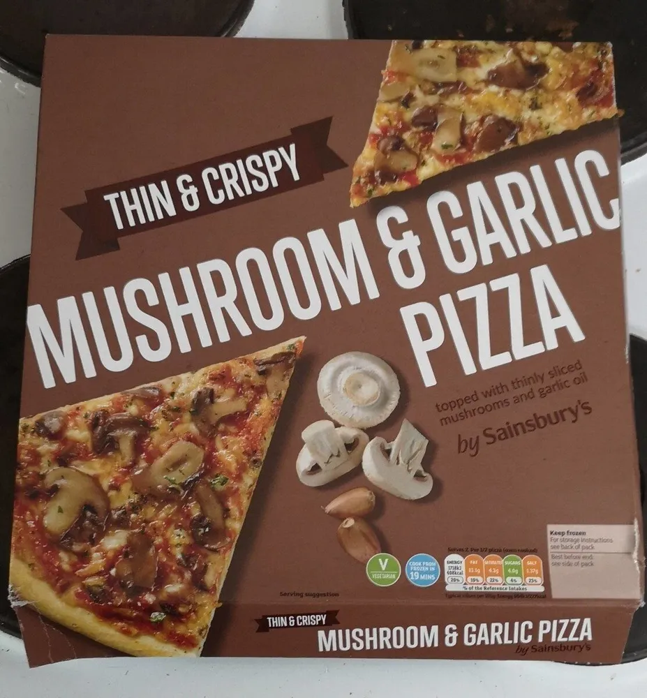 Mushroom and garlic pizza