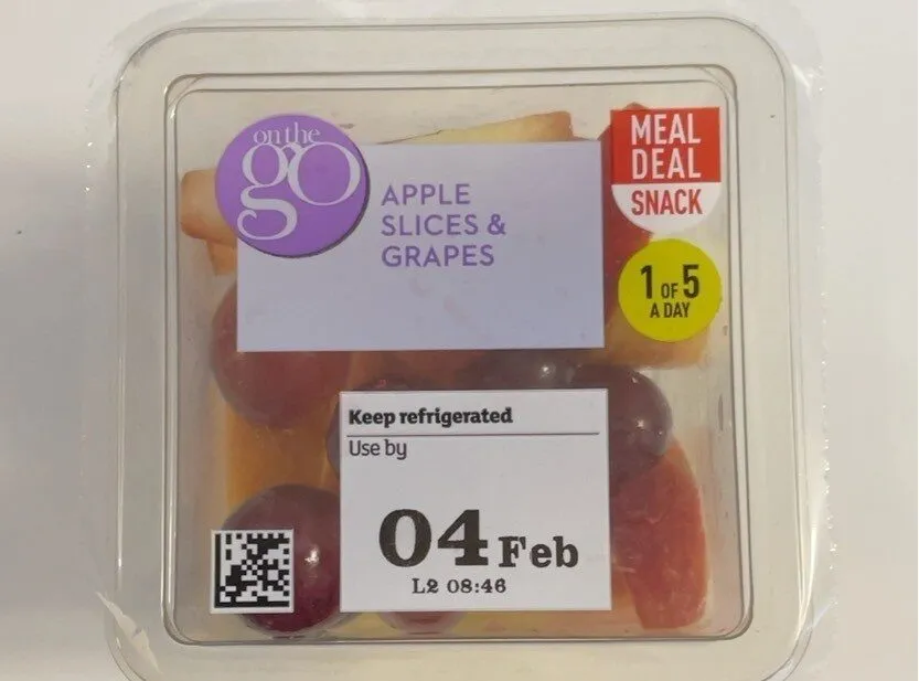 Apple slices & grape by Sainsbruys