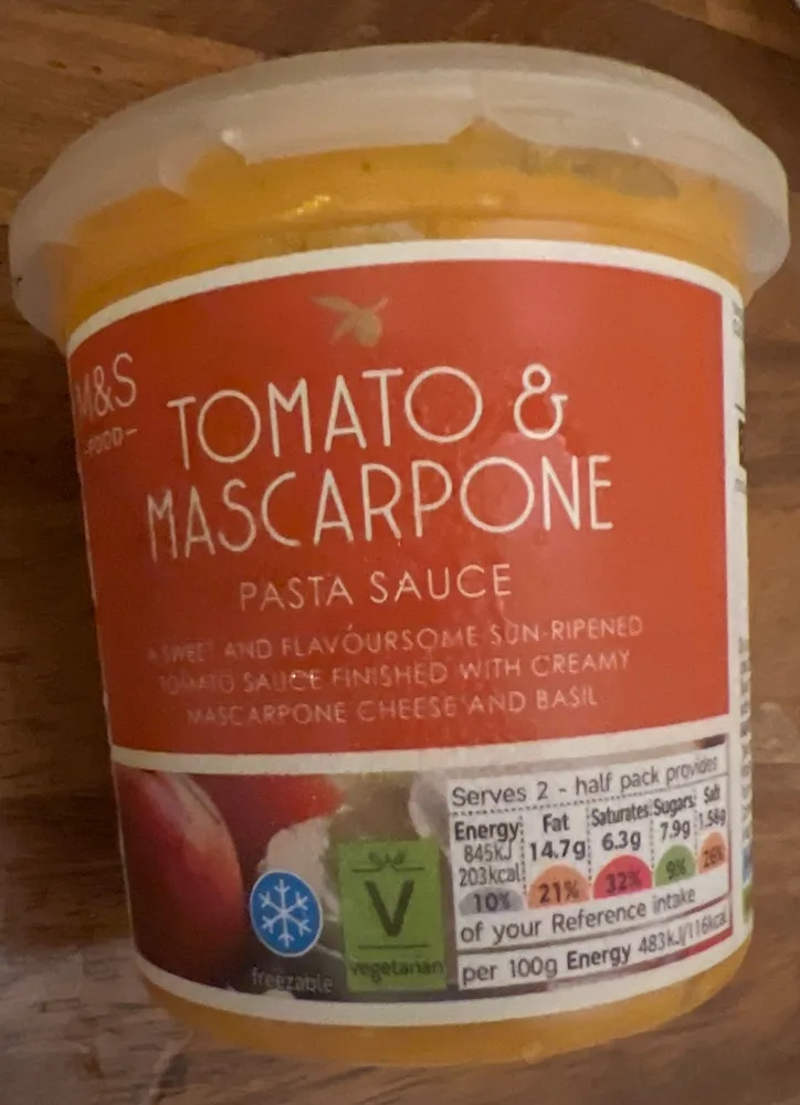 Tomato & mascarpone pasta sauce