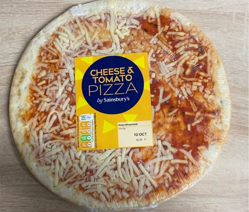 Cheese & Tomato Pizza