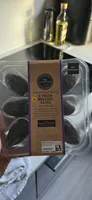 Perfectly Ripe Fresh Medjool Dates