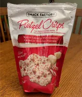 White Crème & Pepermint Pretzels