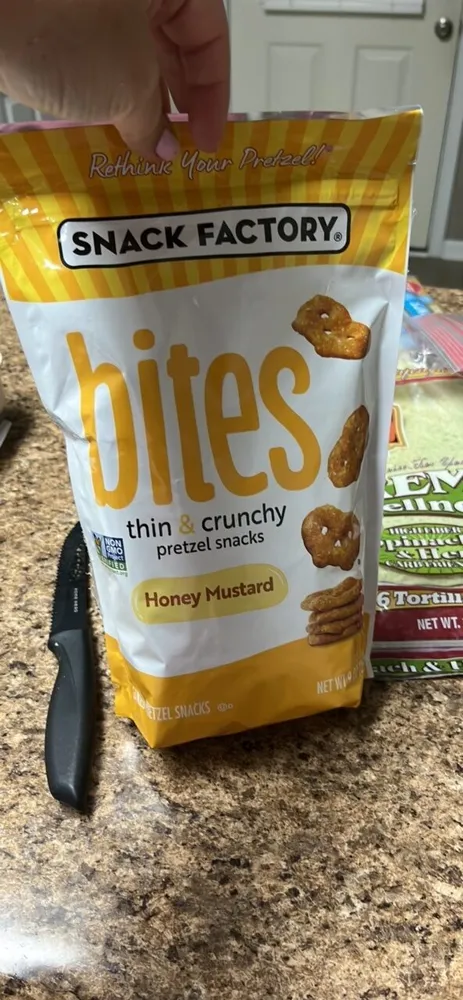 bites thin & crunchy pretzel snacks Honey Mustard