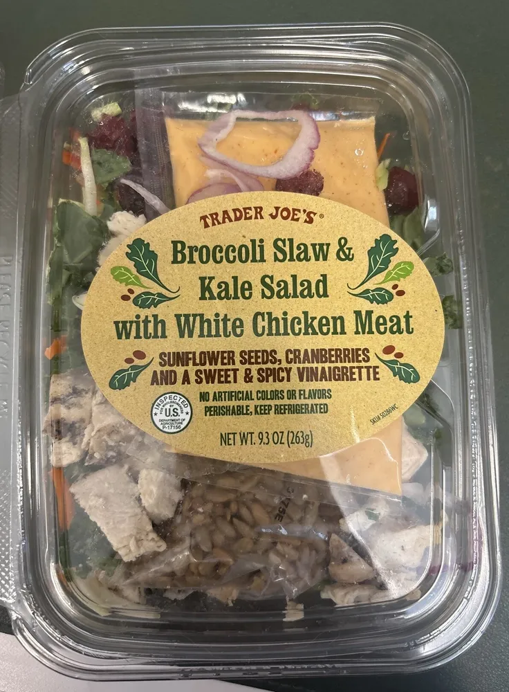 BROCCOLI SLAW & KALE SALAD WITH WHITE CHICKEN MEAT
