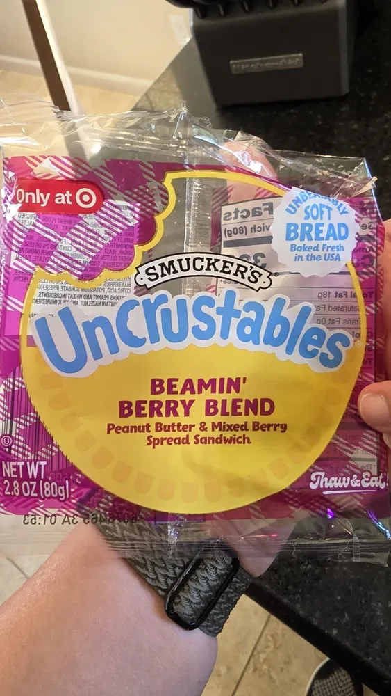 Uncrustable Beamin' Berry Blend