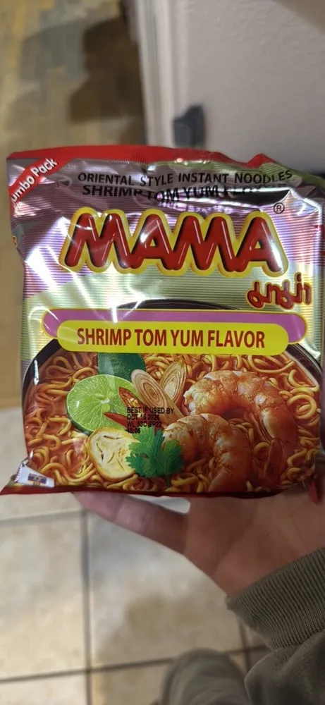 SHRIMP TOM YUM FLAVOR ORIENTAL STYLE INSTANT NOODLES