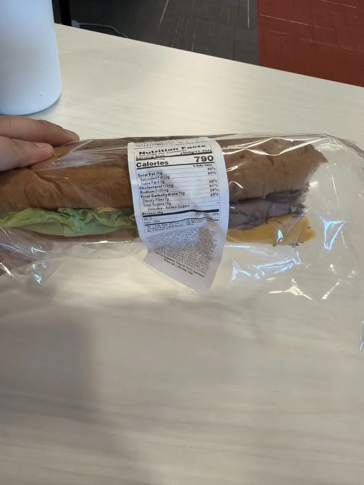 Roast beef & cheddar sub on wheat whole