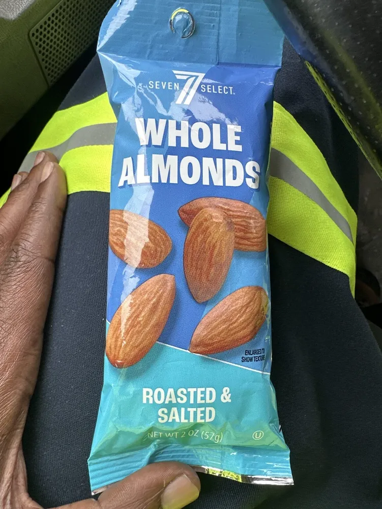 WHOLE ALMONDS ROASTED & SALTED