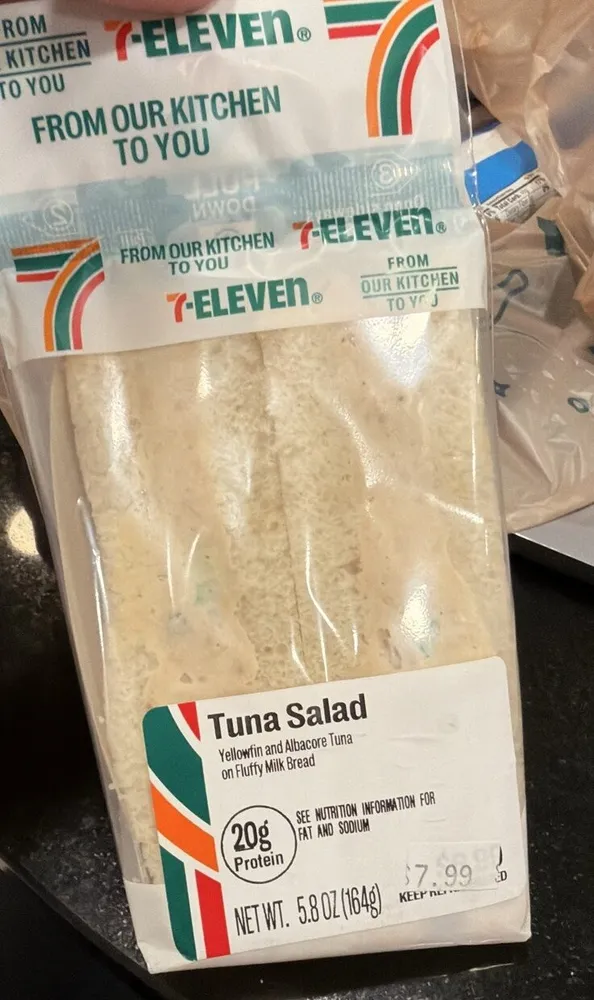 Tuna Salad Sandwicch
