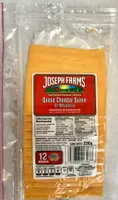 Queso cheddar suave en rebanadas