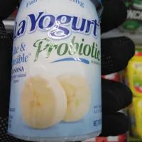 La yogurt, probiotic 0% fat light nonfat yogurt, banana cream