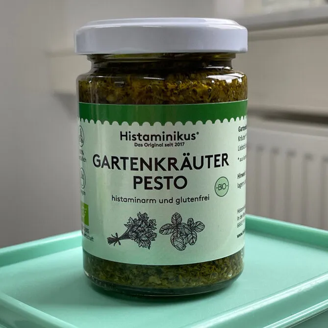 Gartenkräuter Pesto