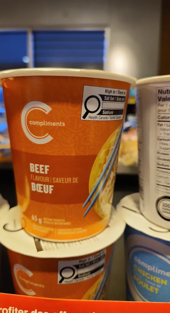 Beef flavour instant noodles in a cup