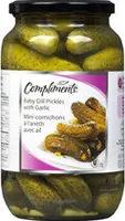 Garlic baby dills pickles