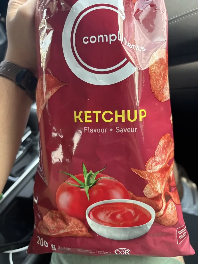Ketchup flavour potato chips