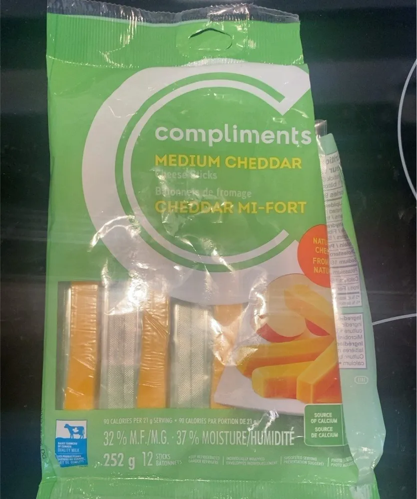 Medium cheddar cheese sticks