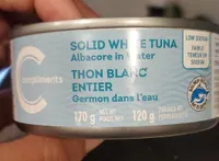 Thon blanc entier germon dans l'eau