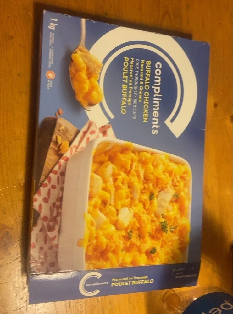Buffalo chicken mac & cheese