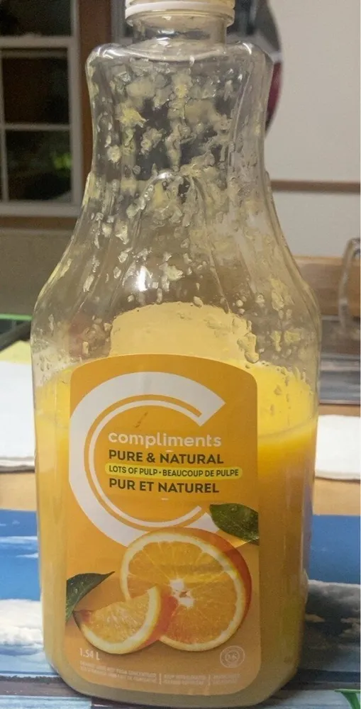 Pure & natural lots of pulp orange juice