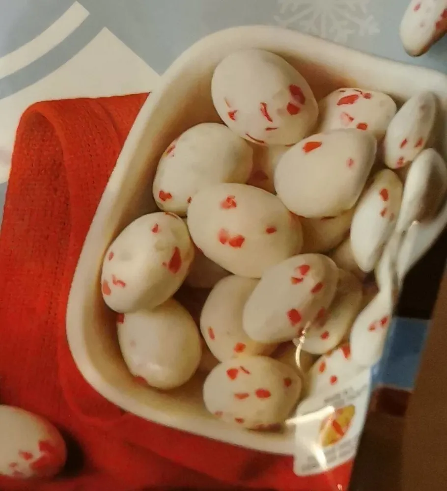 Peppermint dark chocolate almonds