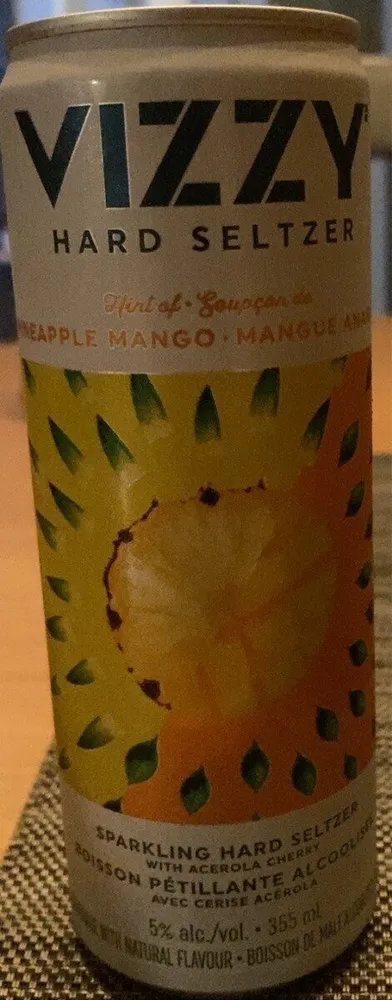 Boisson petillante alcoolisée mangue ananas