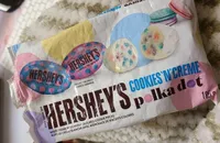 Hershey's polka dot cookies n cream