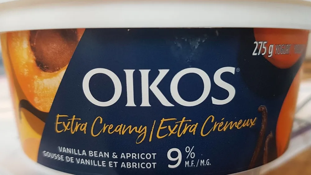 Oikos extra creamy  vanilla bean and apricot