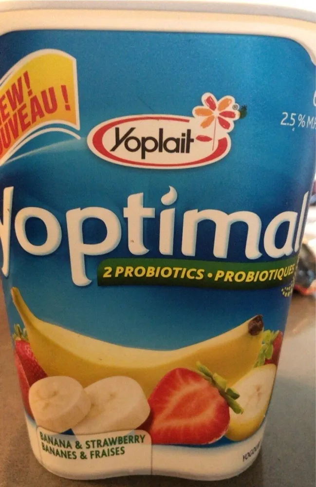 Banana and strawberry yogurt