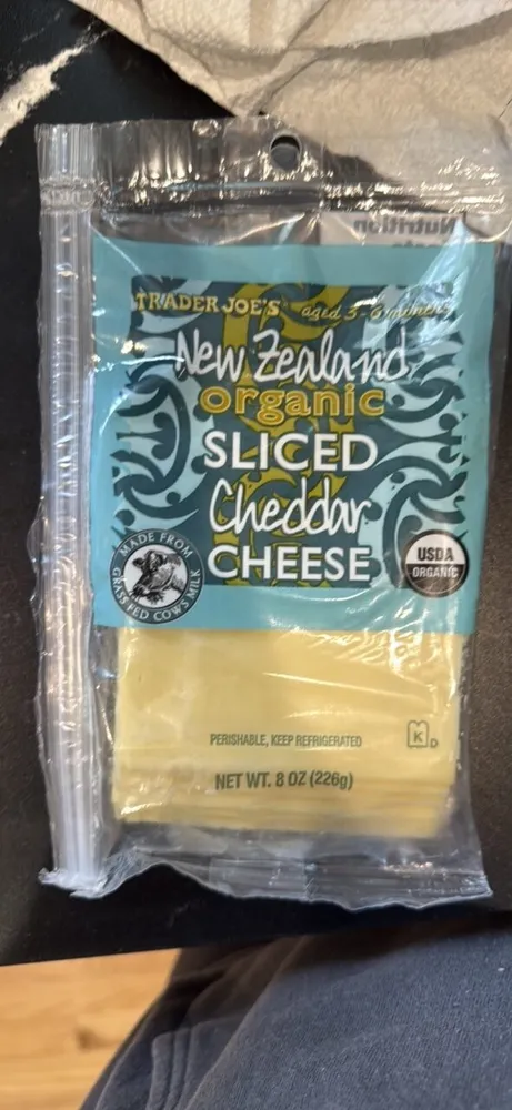 New Zealand organic sliced cheddar cheese
