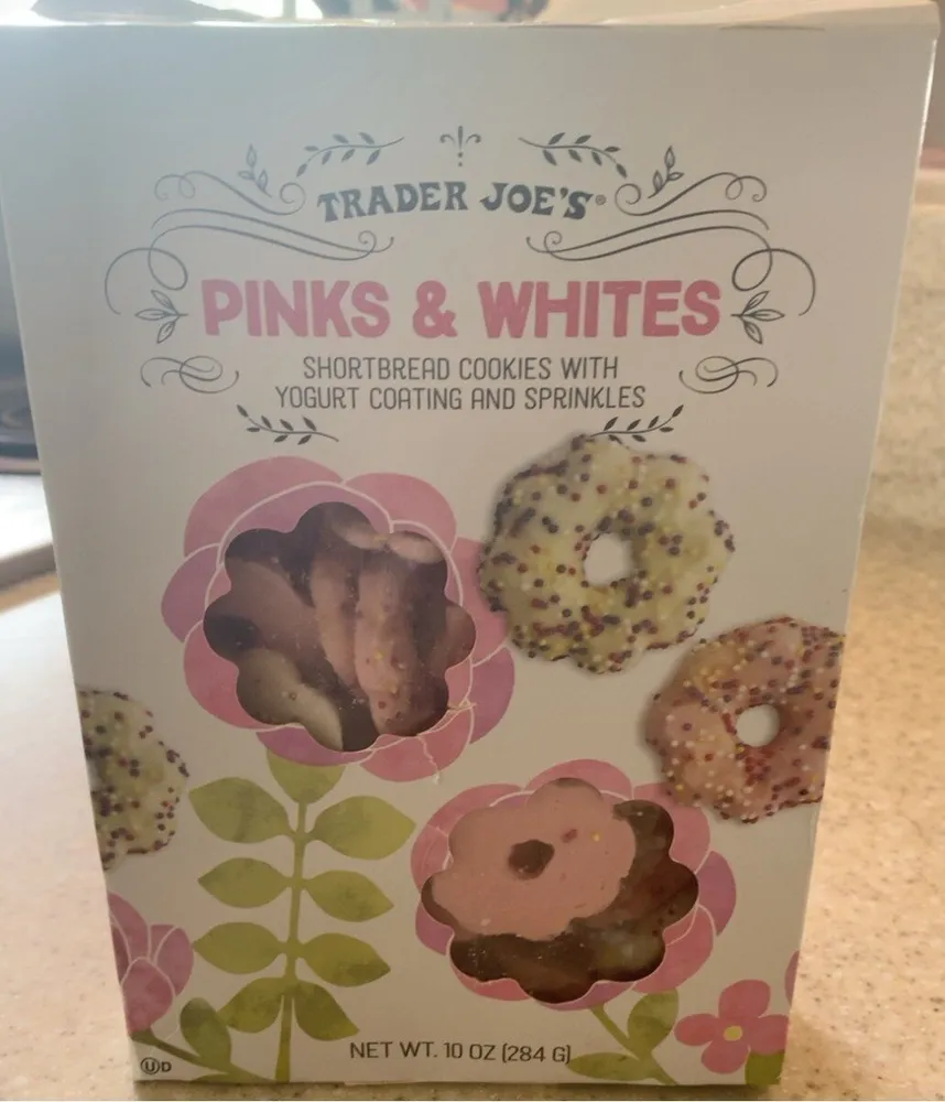 PINKS & WHITES SHORTBREAD COOKIES WITH YOGURT COATING AND SPRINKLES