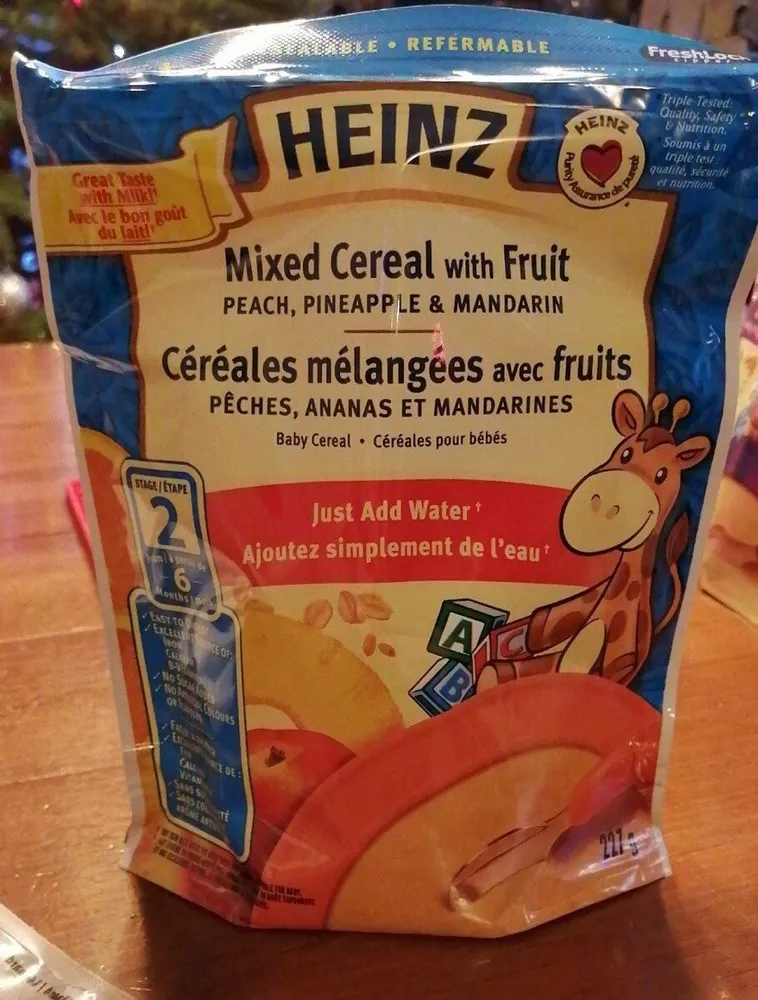 Céréales mélangées avec fruits