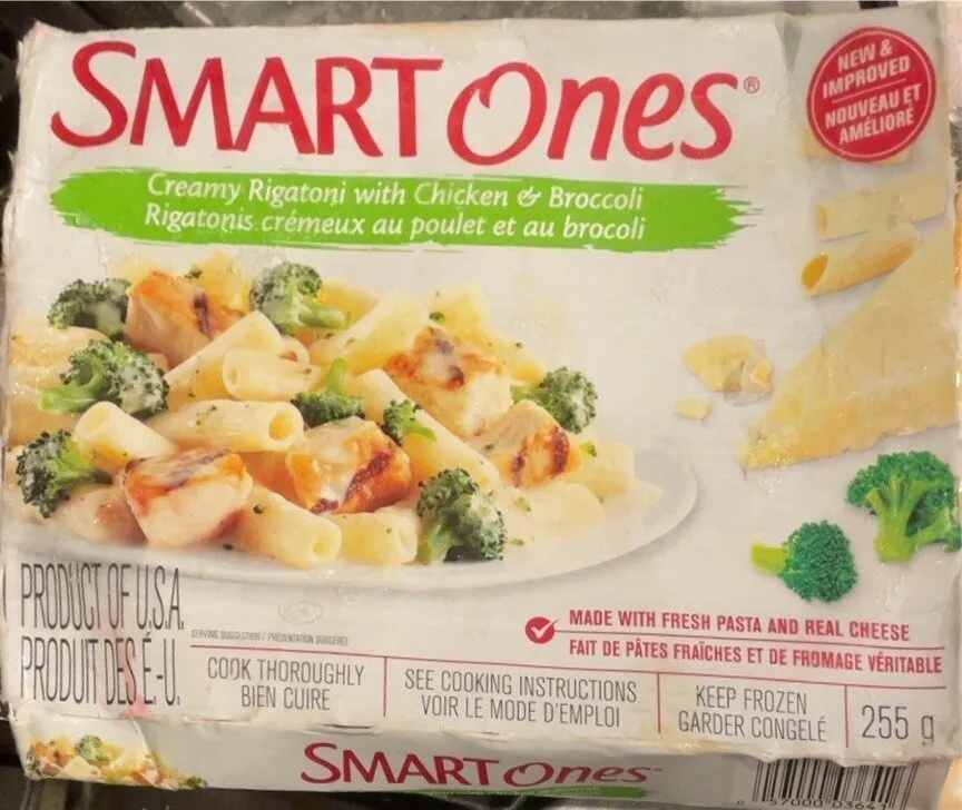 Creamy rigatoni with brocoli and cheese