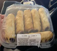 Blueberry mini strudel