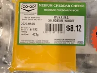 Co-op medium cheddar cheese