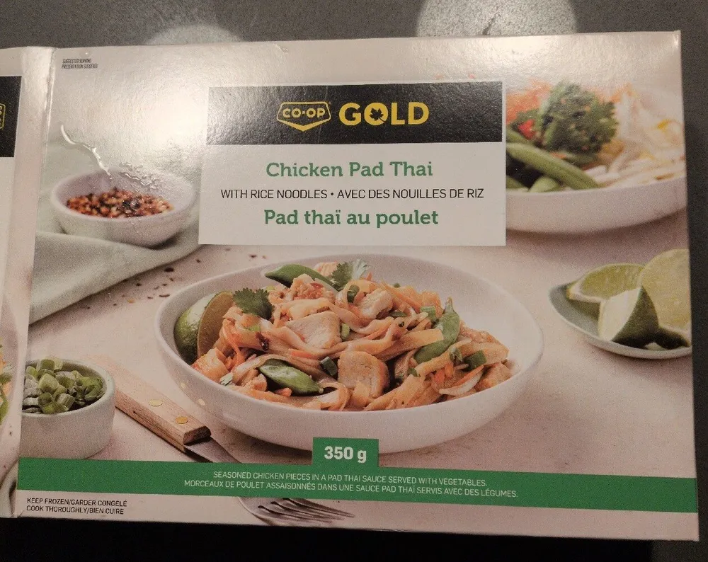 Chicken Pad Thai With Rice Noodles