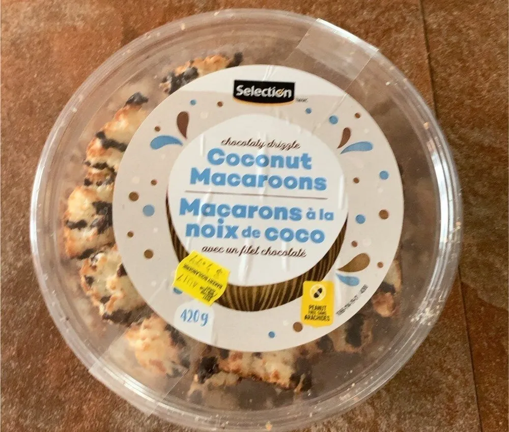 Macarons à noix de coco avec filet chocolaté