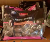 Chocolate almonds