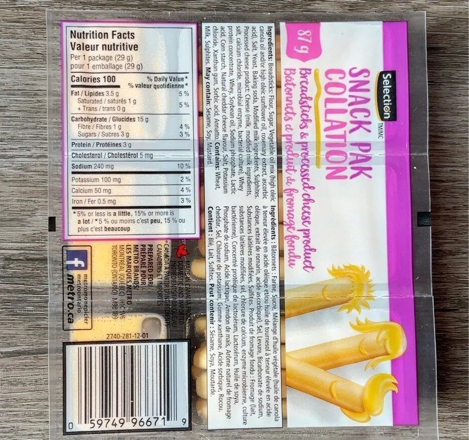bâtonnets et produit de fromage fondu