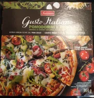 Pizza roquette et tomates cerises