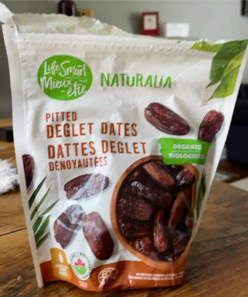 Pitted dates