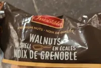 Noix de Grenoble en écailles