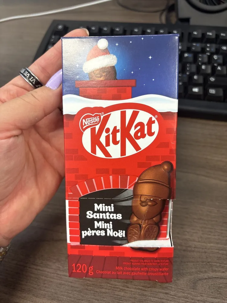 Kit Kat Mini Santas