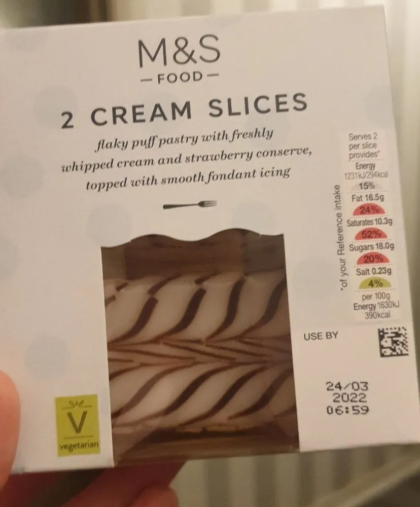 M&S -FOOD- 2 CREAM SLICES Abubs poll pastry, fille